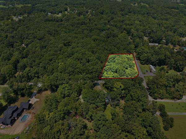 1.18 Acres of Residential Land for Sale in Bon Aqua, Tennessee