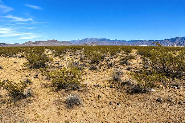 2.17 Acres of Residential Land for Sale in Golden Valley, Arizona