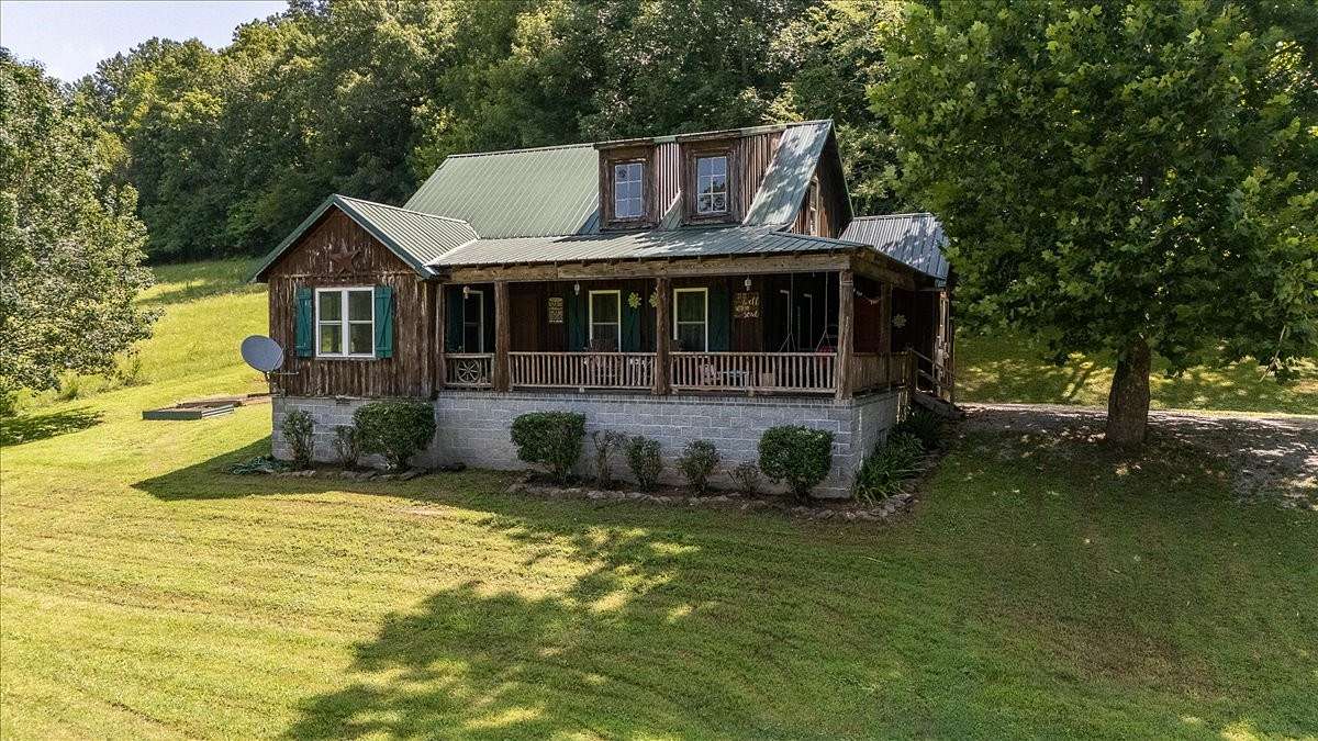 1.8 Acres of Land with Home for Sale in Lawrenceburg, Tennessee