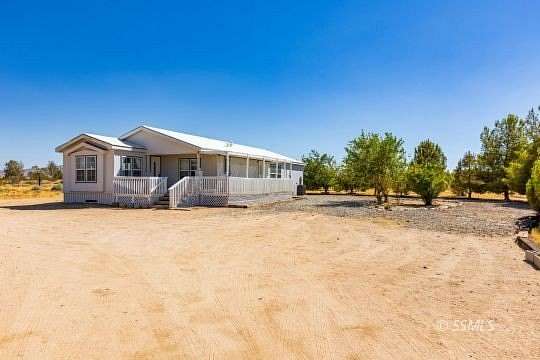 2.5 Acres of Land with Home for Sale in Inyokern, California