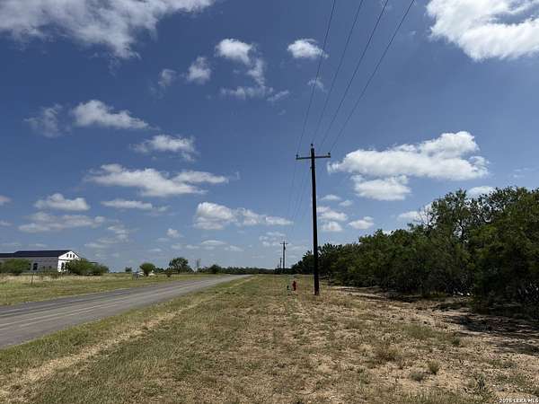 1.26 Acres of Residential Land for Sale in Pleasanton, Texas