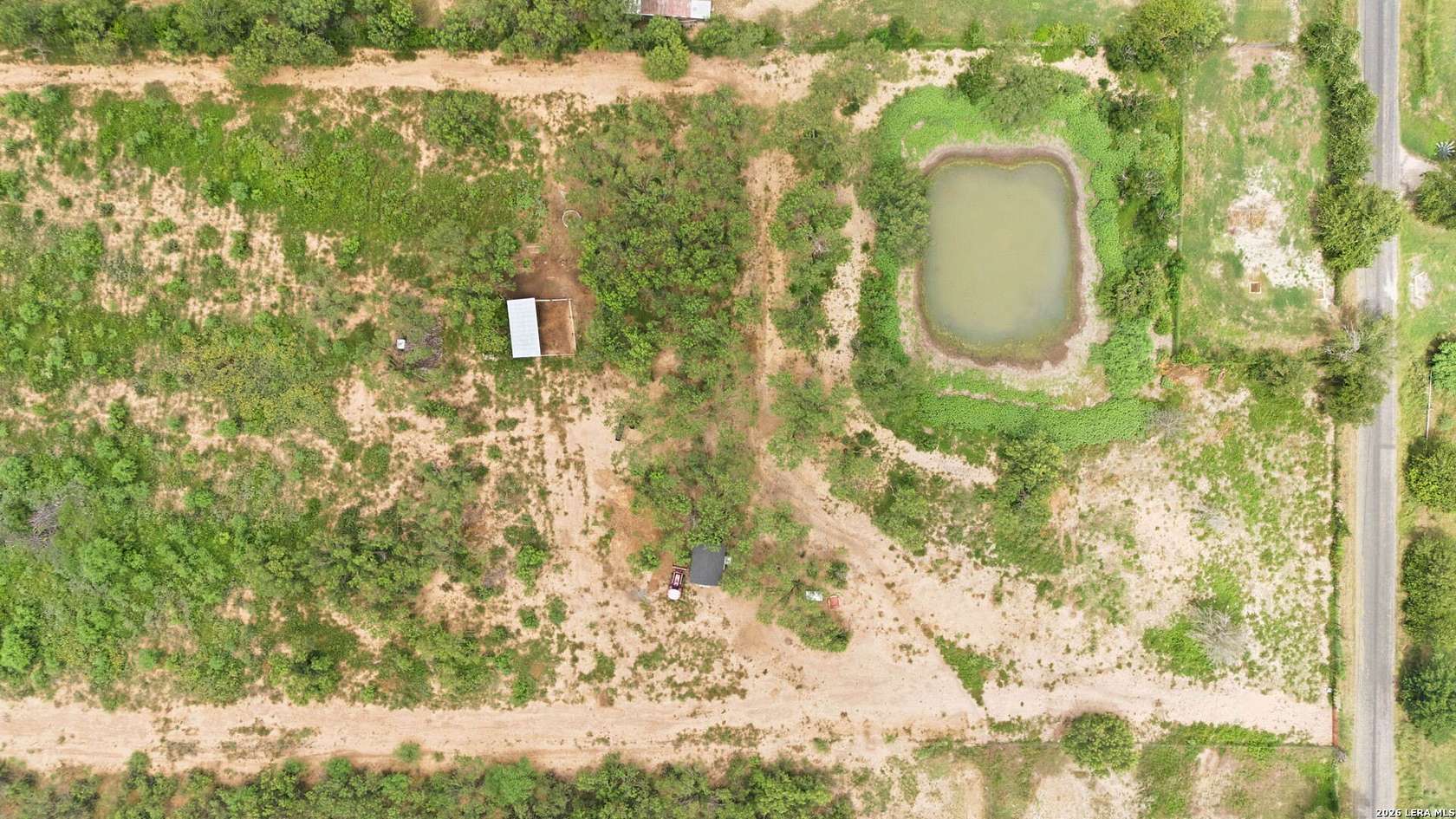 11 Acres of Land for Sale in Devine, Texas