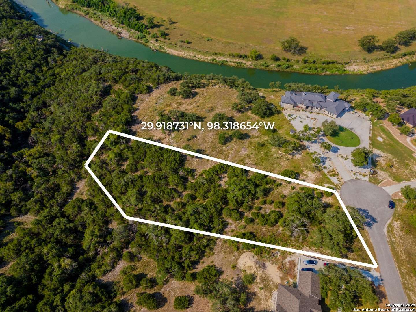 2.17 Acres of Residential Land for Sale in Spring Branch, Texas