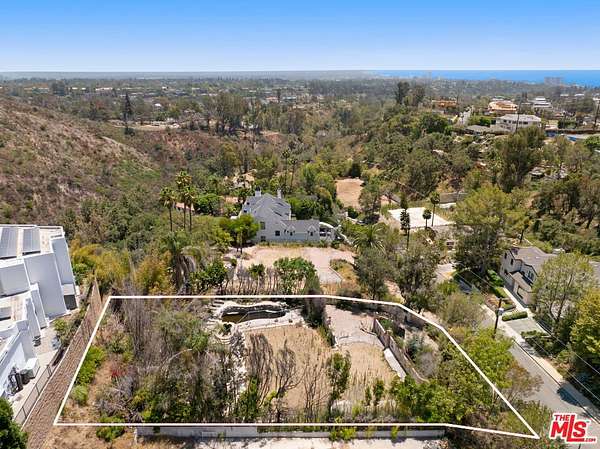 0.3 Acres of Residential Land for Sale in Pacific Palisades, California