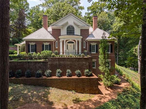 2.62 Acres of Land with Home for Lease in Atlanta, Georgia