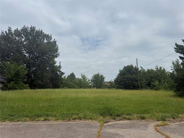 0.21 Acres of Residential Land for Sale in Paris, Texas