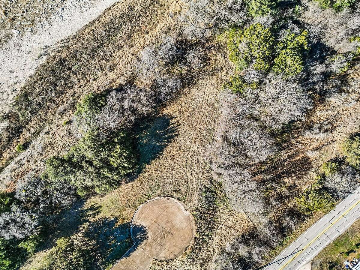 0.51 Acres of Residential Land for Sale in Glen Rose, Texas