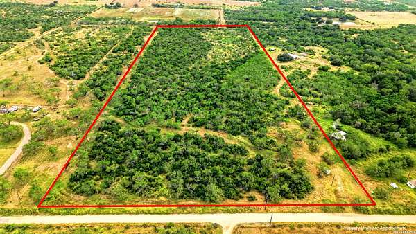 21 Acres of Land for Sale in Jourdanton, Texas
