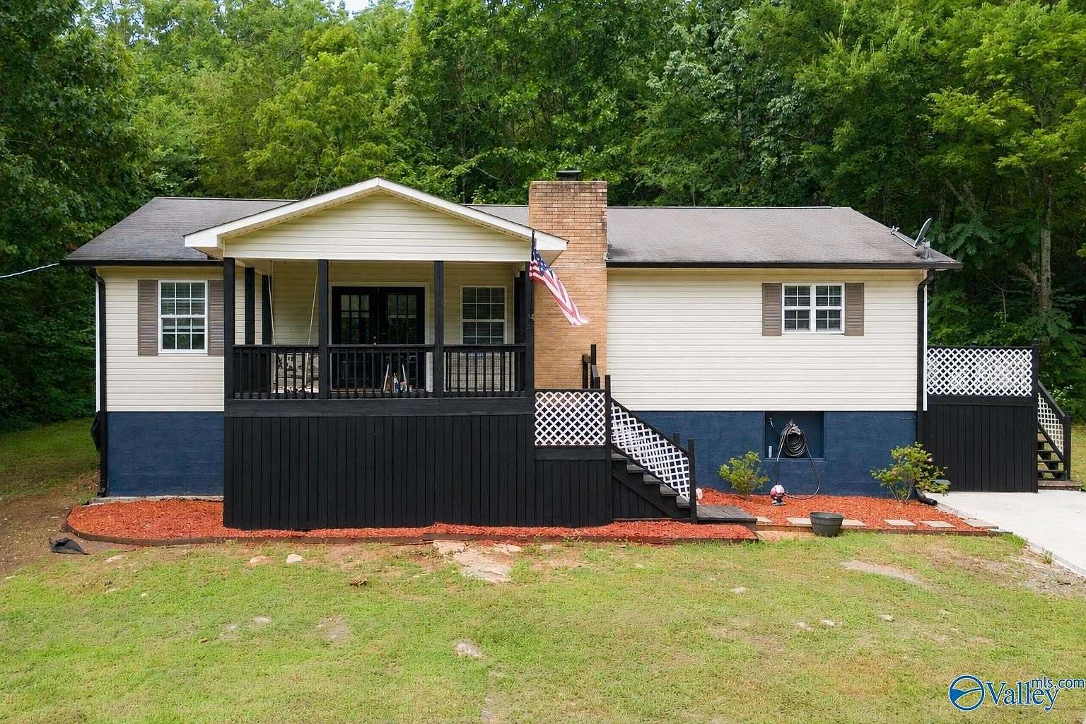 1.9 Acres of Land with Home for Sale in New Hope, Alabama