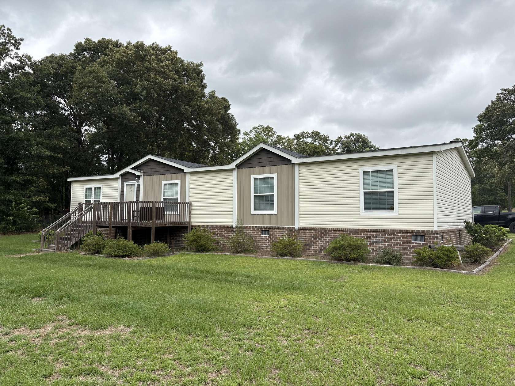16.2 Acres of Land with Home for Sale in Bishopville, South Carolina