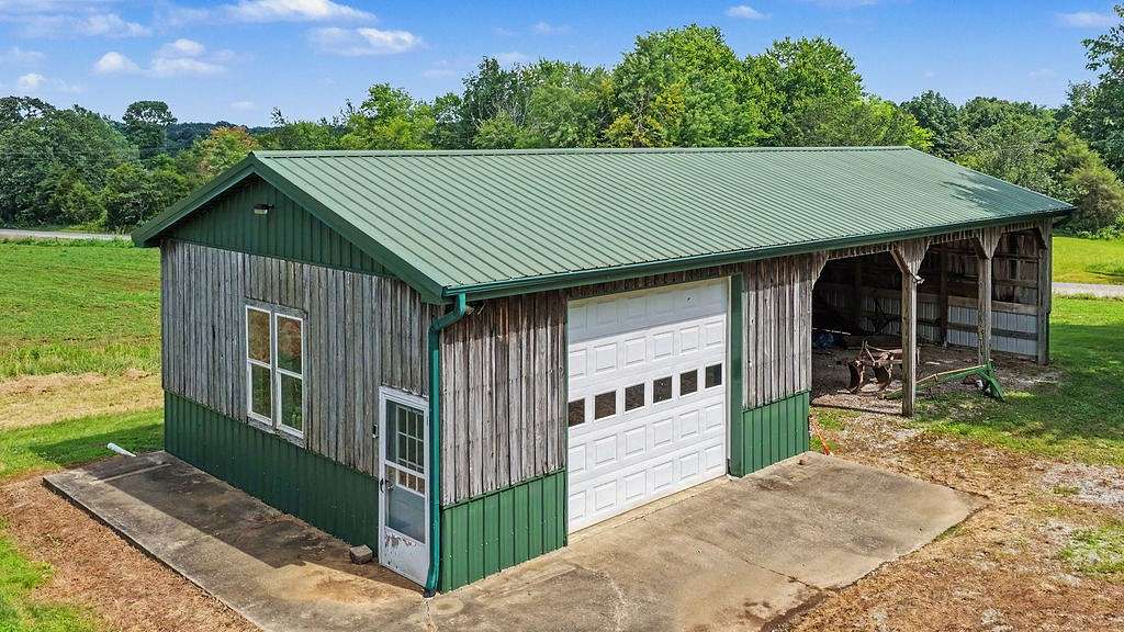 2.5 Acres of Land with Home for Auction in Dawson Springs, Kentucky