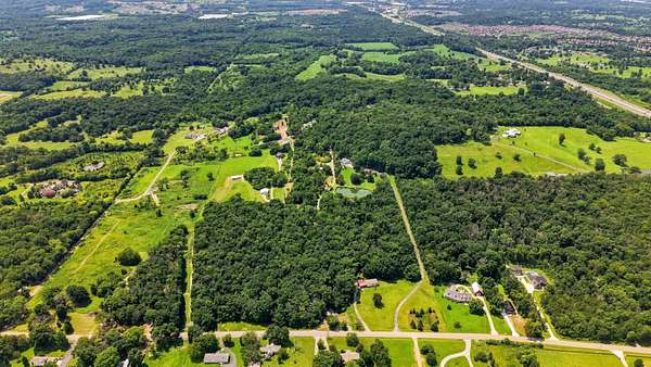 29.7 Acres of Land with Home for Auction in Lebanon, Tennessee
