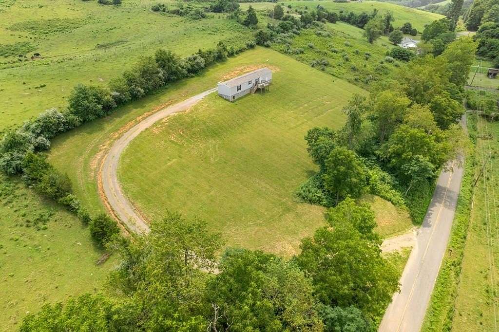 3.39 Acres of Land with Home for Sale in Draper, Virginia