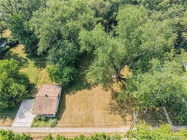 0.24 Acres of Residential Land for Sale in Redford, Michigan