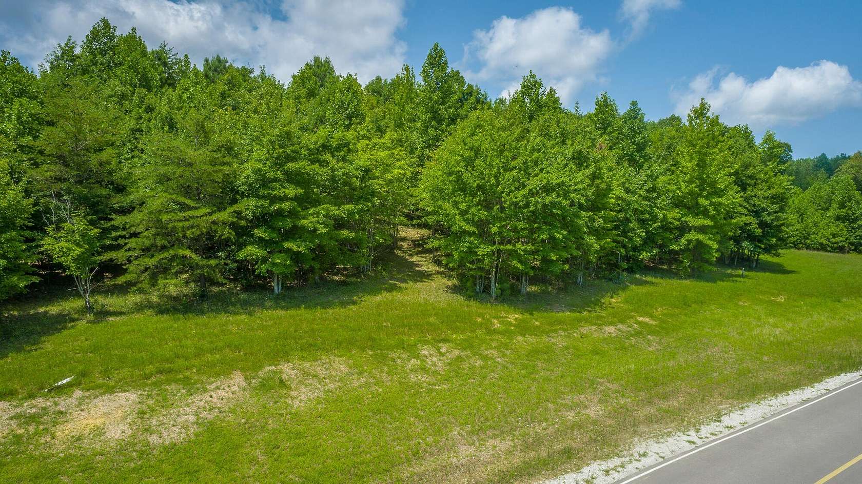 1 Acre of Residential Land for Sale in Jasper, Tennessee