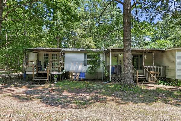 4.23 Acres of Land with Home for Sale in Crossville, Tennessee