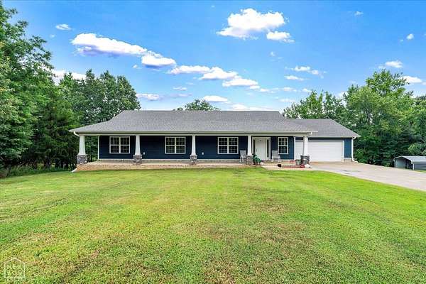 17 Acres of Land with Home for Sale in Marmaduke, Arkansas