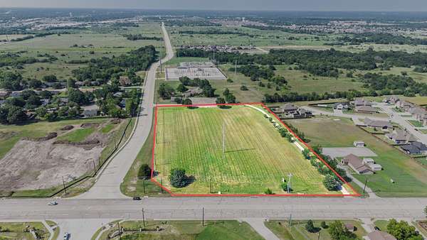 6 Acres of Commercial Land for Sale in Greenville, Texas