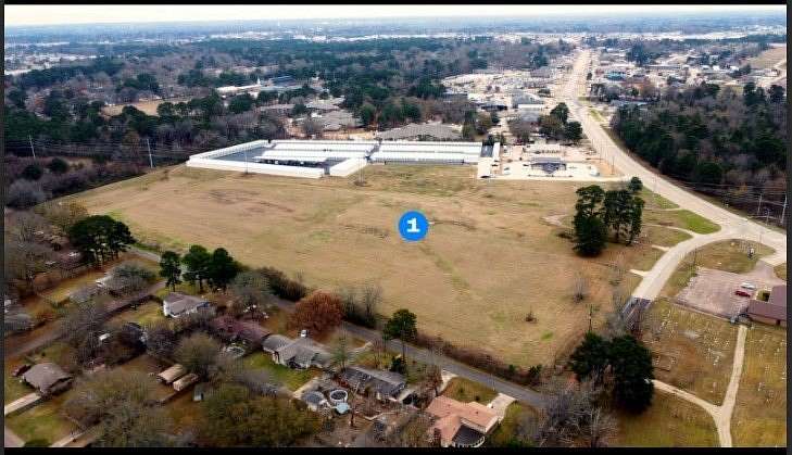 16 Acres of Mixed-Use Land for Sale in Texarkana, Texas