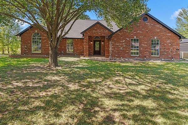 2.79 Acres of Land with Home for Sale in Van, Texas