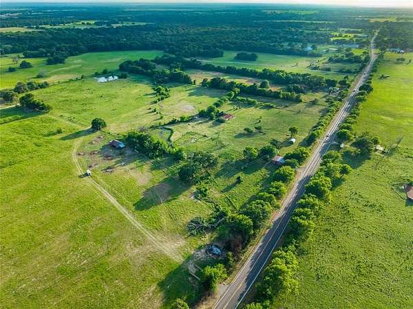 5 Acres of Mixed-Use Land for Sale in Kemp, Texas