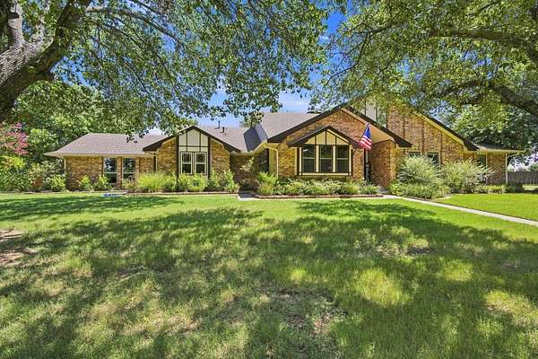 3 Acres of Land with Home for Sale in Waxahachie, Texas