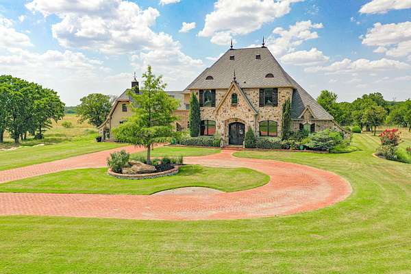 1.83 Acres of Land with Home for Sale in Jacksboro, Texas