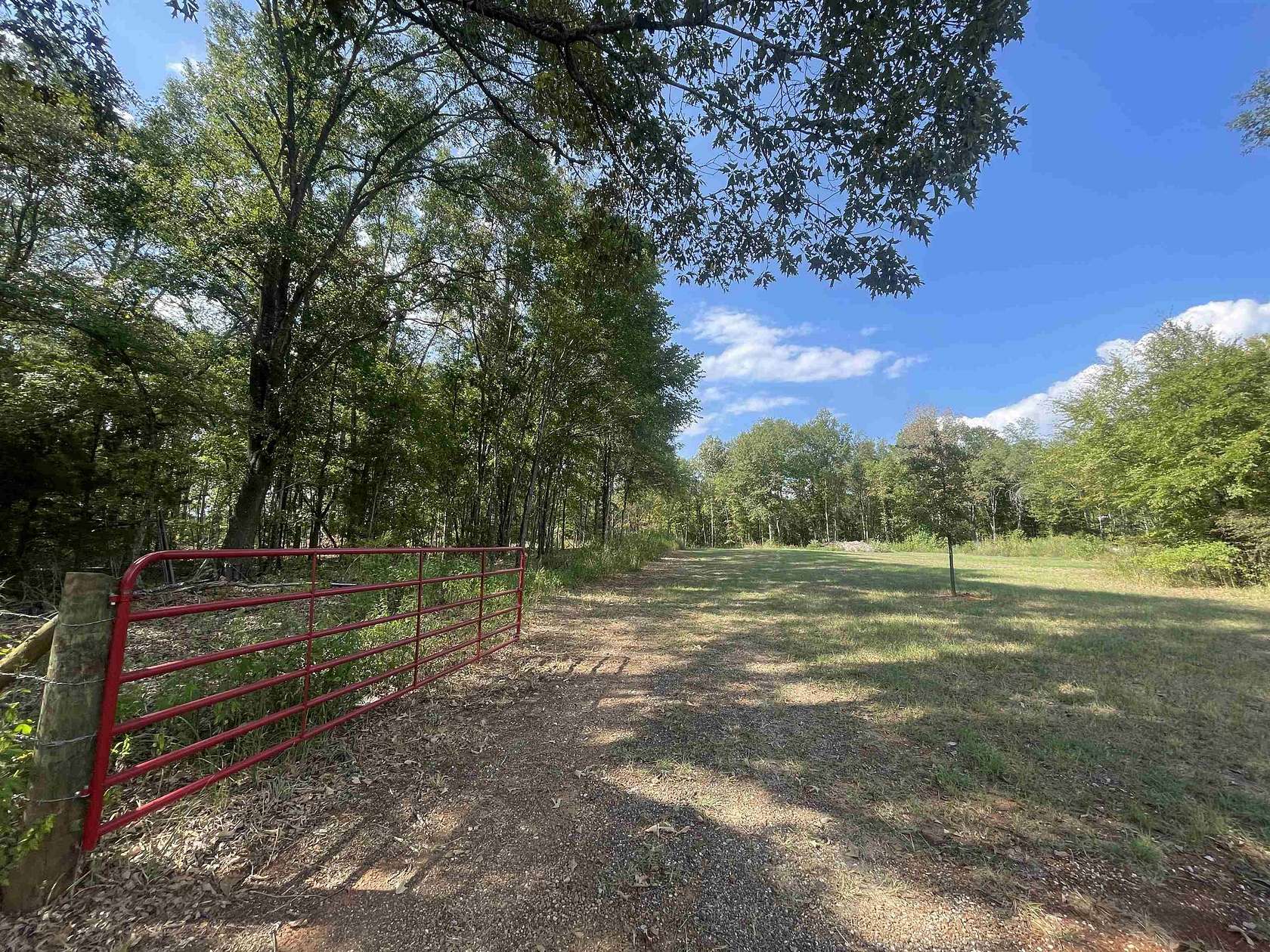 15.2 Acres of Recreational & Residential Land for Sale in Jacksonville, Texas