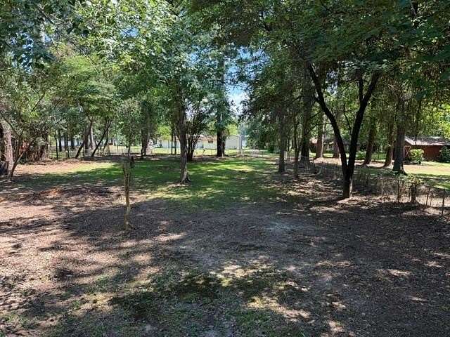 1.5 Acres of Land with Home for Sale in Milam, Texas