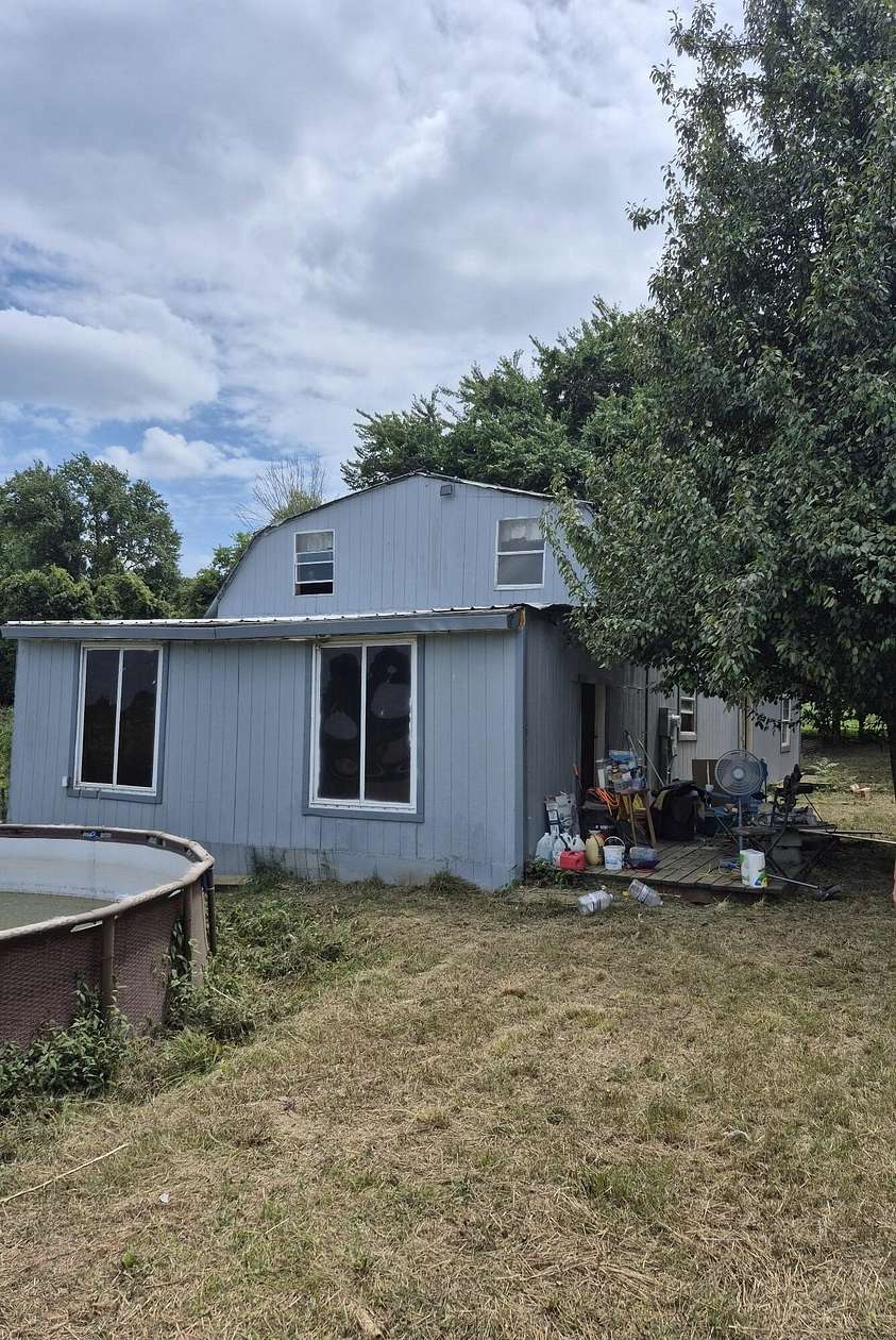 10 Acres of Land with Home for Sale in Sharpsburg, Kentucky