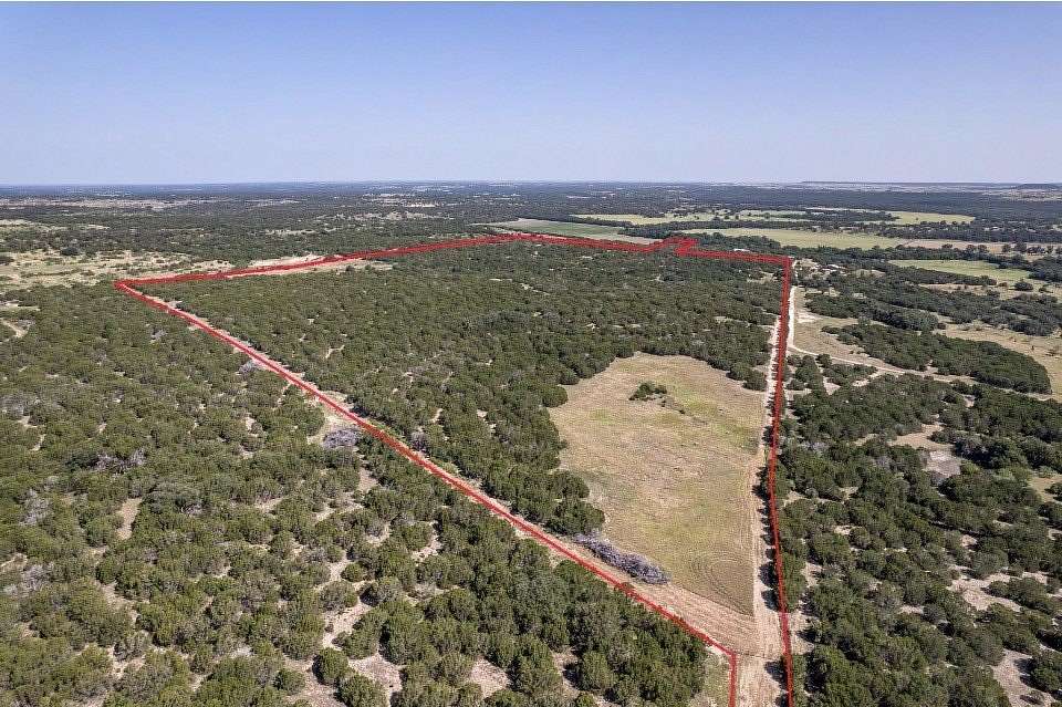 170 Acres of Land for Sale in Hamilton, Texas