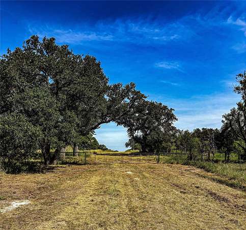 170 Acres of Land for Sale in Hamilton, Texas
