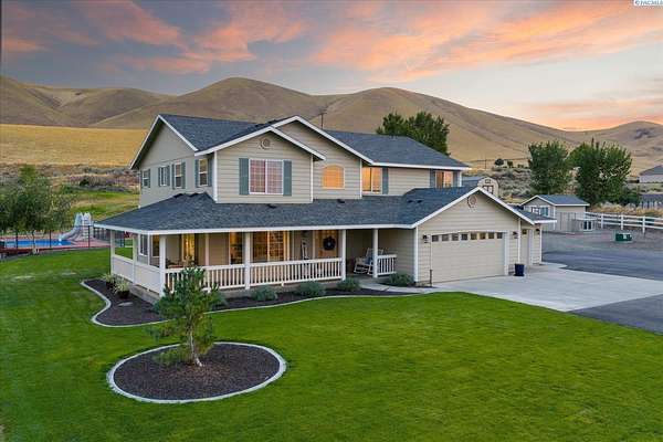 5.4 Acres of Land with Home for Sale in Benton City, Washington