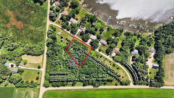 1 Acre of Residential Land for Sale in Howard Lake, Minnesota