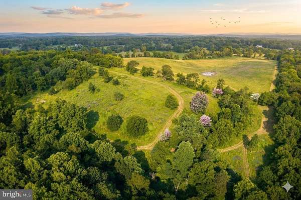 125 Acres of Recreational & Residential Land for Sale in Hume, Virginia