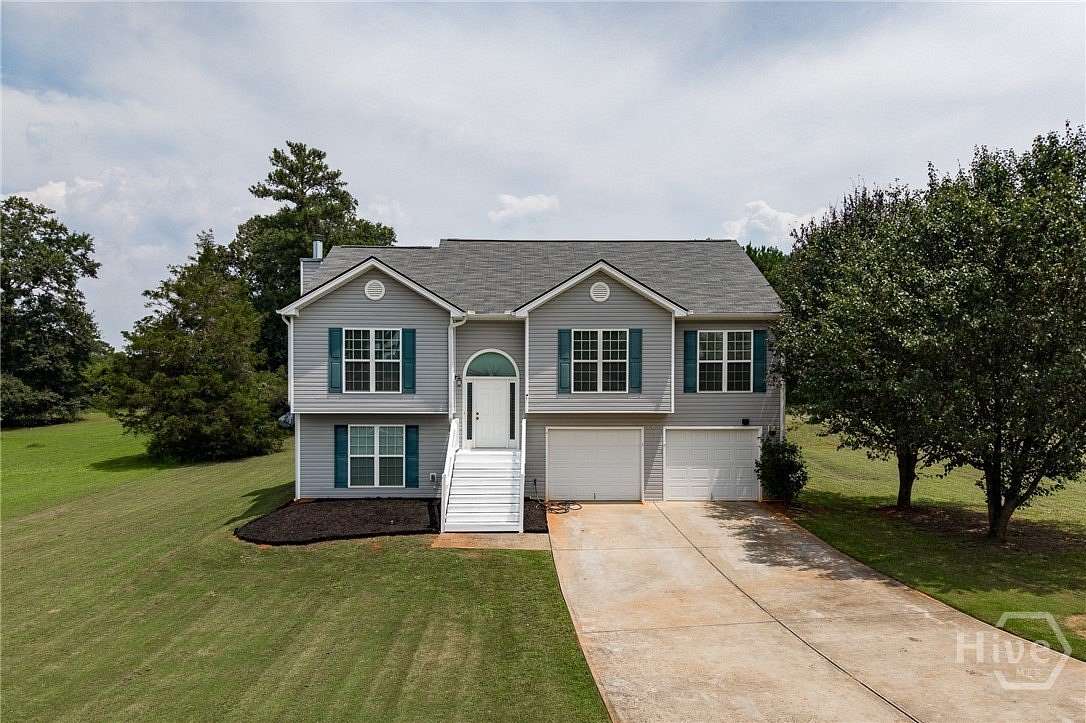 1.59 Acres of Land with Home for Sale in Colbert, Georgia