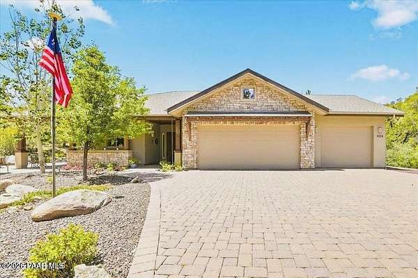 1.72 Acres of Land with Home for Sale in Prescott, Arizona