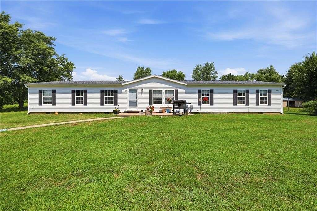 10 Acres of Land with Home for Sale in Warrensburg, Missouri