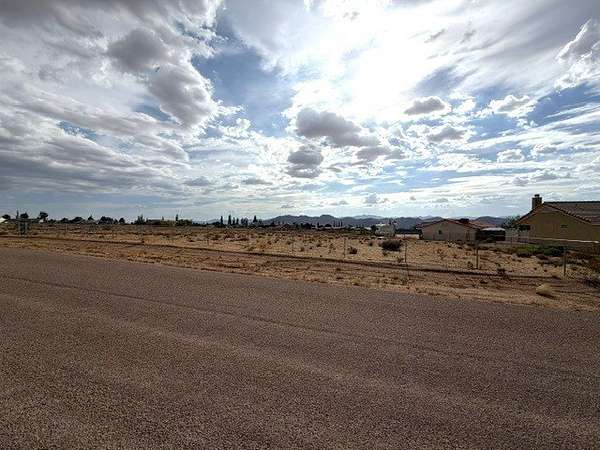 0.4 Acres of Residential Land for Sale in Kingman, Arizona