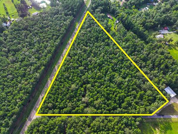 8.35 Acres of Residential Land for Sale in Saratoga, Texas