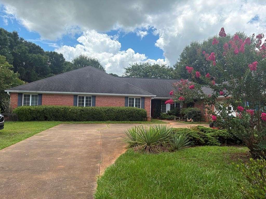25.5 Acres of Land with Home for Sale in Newton, Alabama
