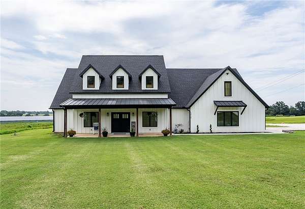 5.37 Acres of Land with Home for Sale in Lincoln, Arkansas