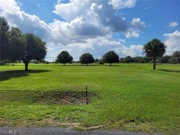1 Acre of Residential Land for Sale in LaBelle, Florida