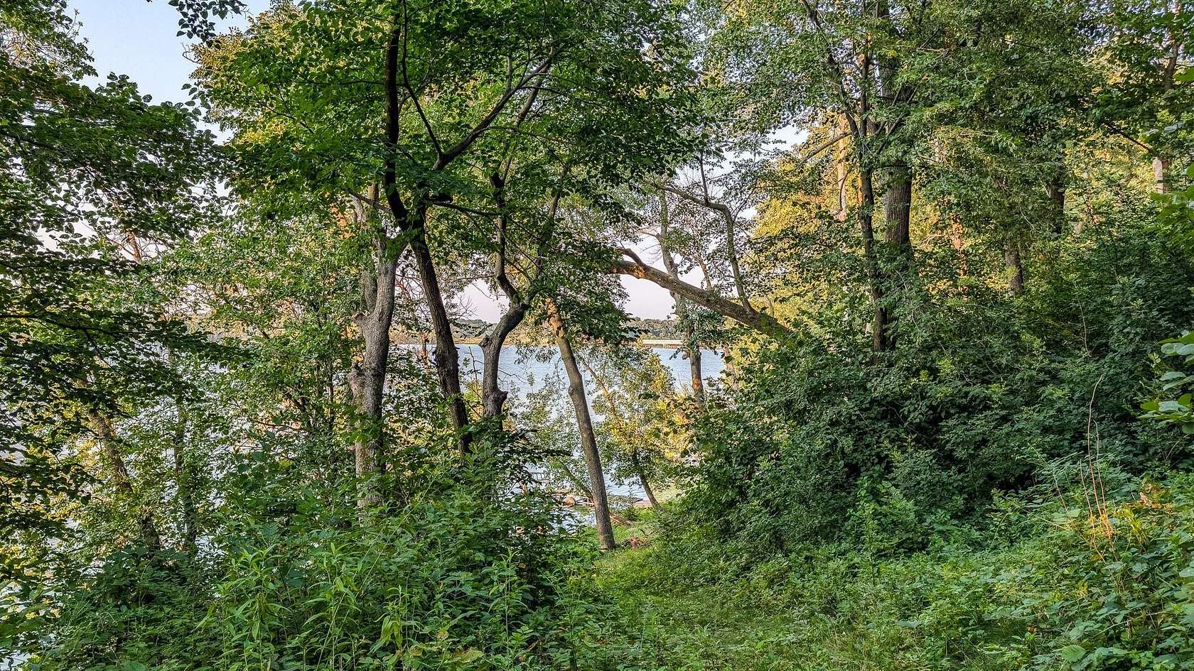 0.33 Acres of Residential Land for Sale in Albert Lea, Minnesota