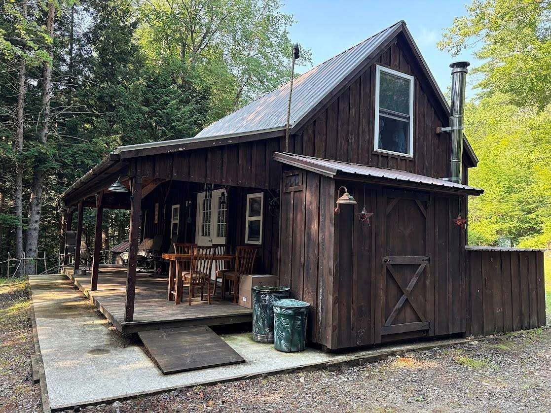 16.5 Acres of Recreational Land with Home for Sale in Salisbury Center, New York