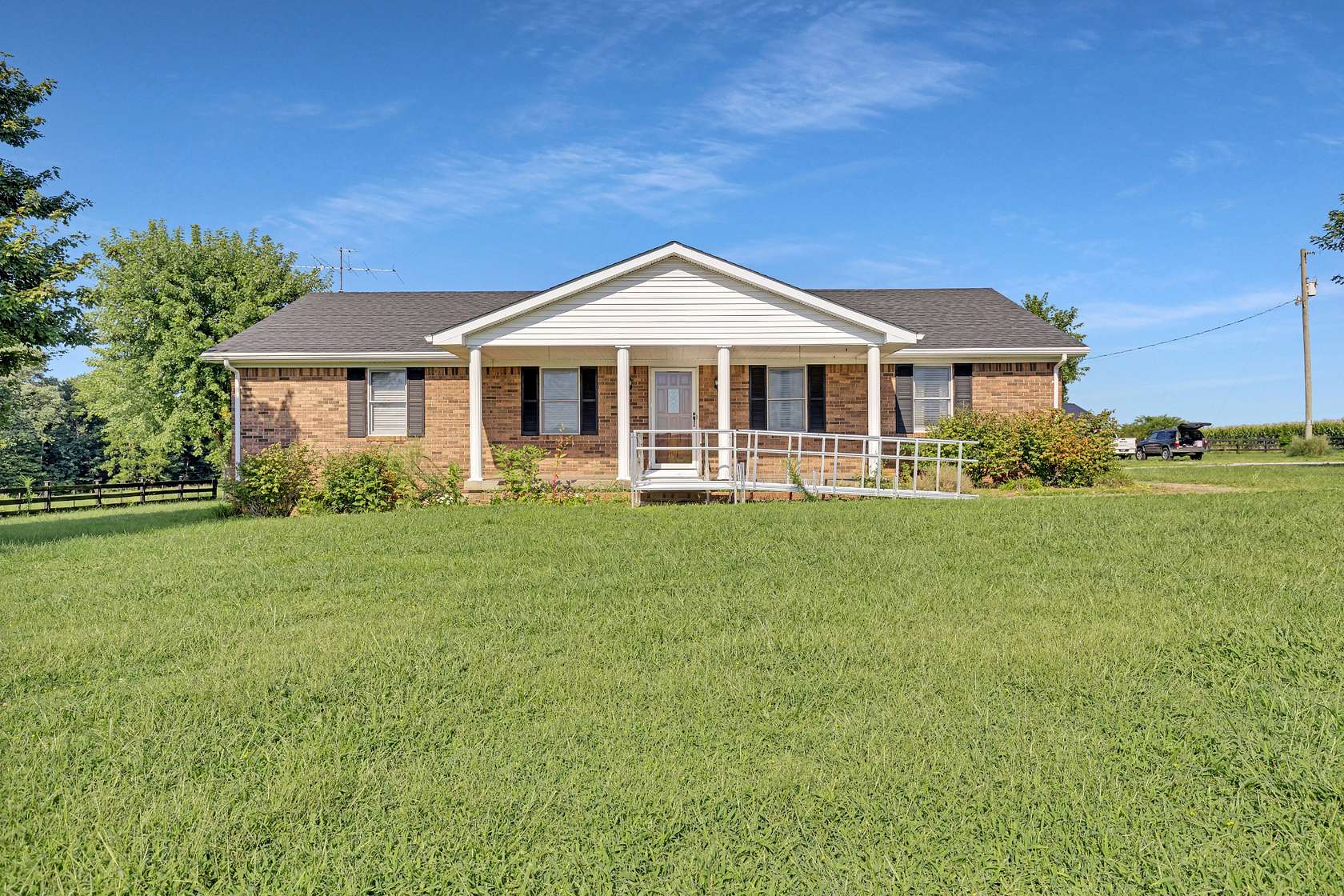 14.5 Acres of Land with Home for Sale in Russellville, Kentucky