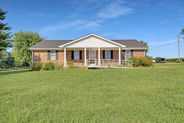 14.5 Acres of Land with Home for Sale in Russellville, Kentucky