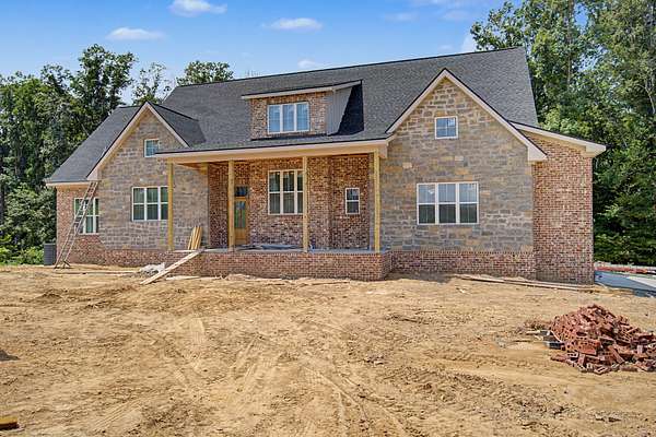 5.73 Acres of Land with Home for Sale in Greenbrier, Tennessee
