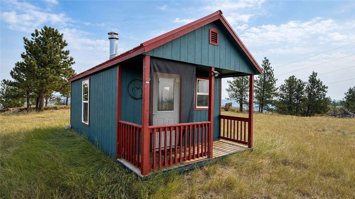 20.5 Acres of Recreational Land with Home for Sale in Roundup, Montana