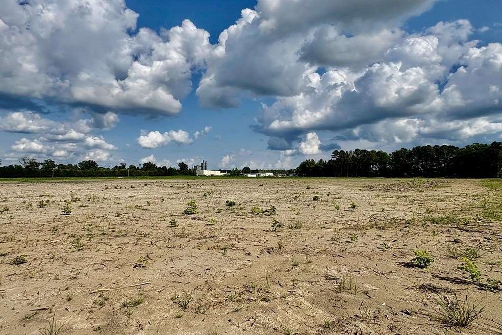 25.1 Acres of Commercial Land for Sale in Houston, Mississippi